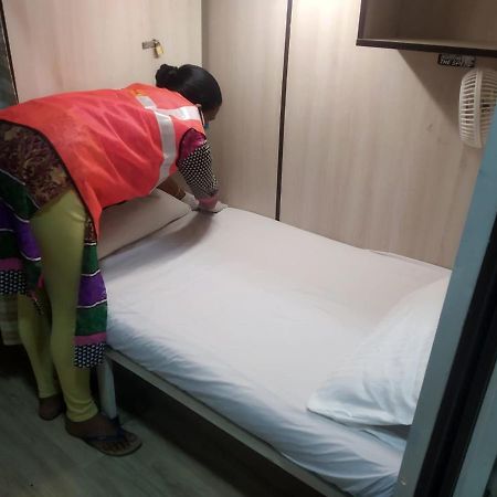 Abuzz Sewri Pansiyon Mumbai Dış mekan fotoğraf