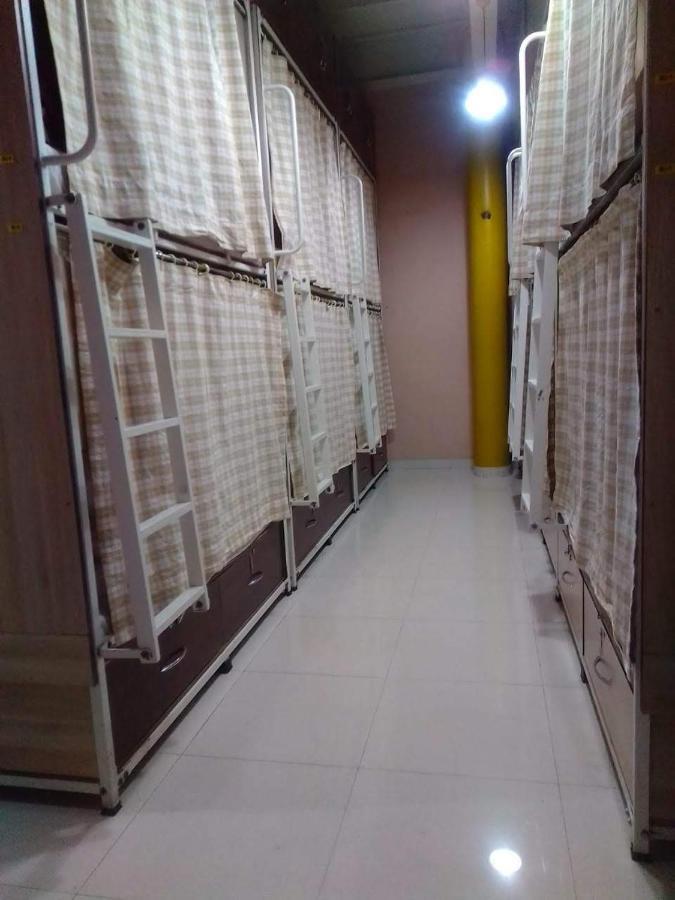 Abuzz Sewri Pansiyon Mumbai Dış mekan fotoğraf